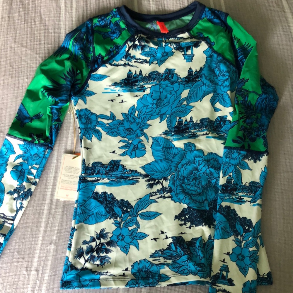 Maaji women’s Rashguard